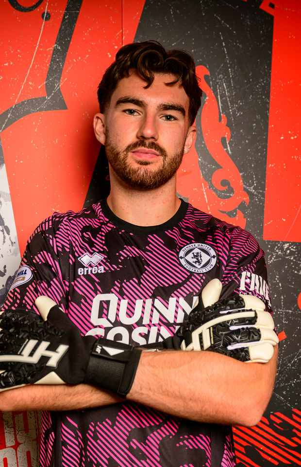 鲁艾里德 亚当斯